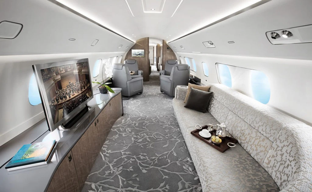 Embraer Lineage 1000E cabin space